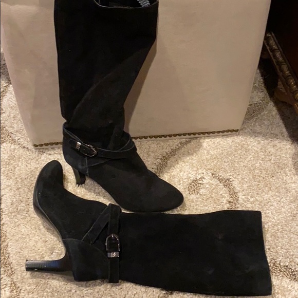 Anne Klein black suede boots - Picture 2 of 7